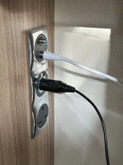 Falcon Combo 4G Outdoor Antenna / Router -Vango || Kampa || Outwell Shop 6633022 fa160 4 2 3 1000