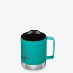 Klean Kanteen Camp Mug 12oz (355ml) - Mountain Green 5 Klean Kanteen Camp Mug 12oz (355ml) - Mountain Green -Vango || Kampa || Outwell Shop Camp Mug Porcelain Graphic Front 1400x 9d1921cf cc2d 4f16 81c0 12e43557f7be