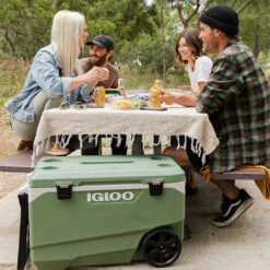 Igloo ECOCOOL Latitude 90 QT Roller Cooler 17 Igloo ECOCOOL Latitude 90 QT Roller Cooler -Vango || Kampa || Outwell Shop ecocool latitude roller