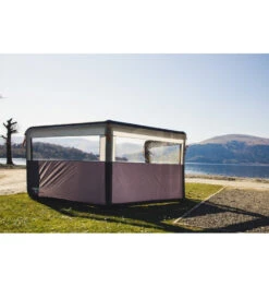 Vango Sentinel AirBeam Windbreak -Vango || Kampa || Outwell Shop sentinel airbeam windbreak 1