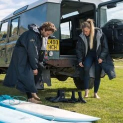 Osprey Changing Robe -Vango || Kampa || Outwell Shop su4040 44 changing robe lifestyle 10 1